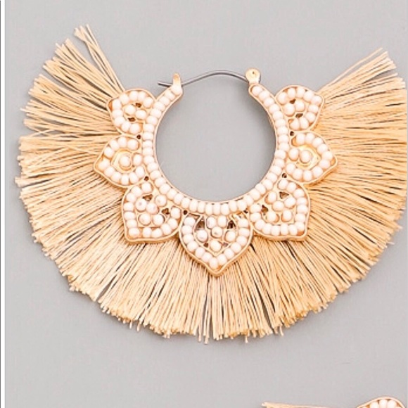 Emmy earrings - Picture 2 of 3